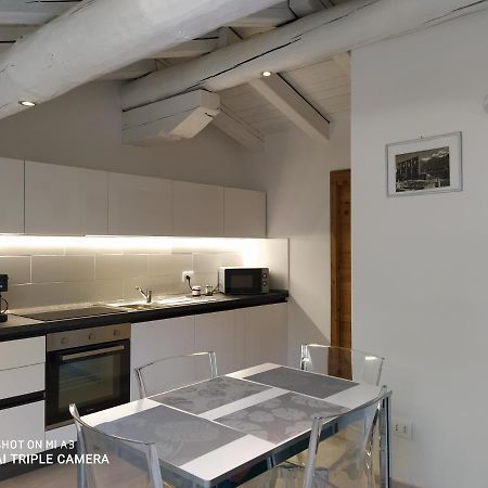 Un Oeil Sur La Cathedrale Apartment อาออสตา ภายนอก รูปภาพ