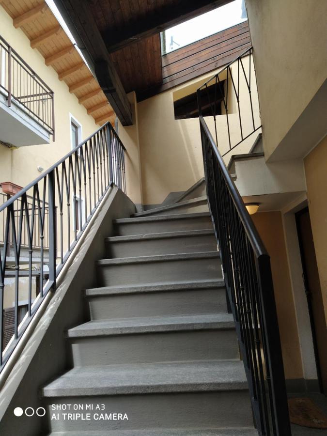 Un Oeil Sur La Cathedrale Apartment อาออสตา ภายนอก รูปภาพ