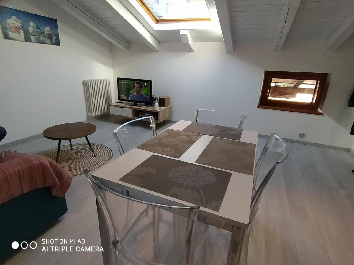Un Oeil Sur La Cathedrale Apartment อาออสตา ภายนอก รูปภาพ