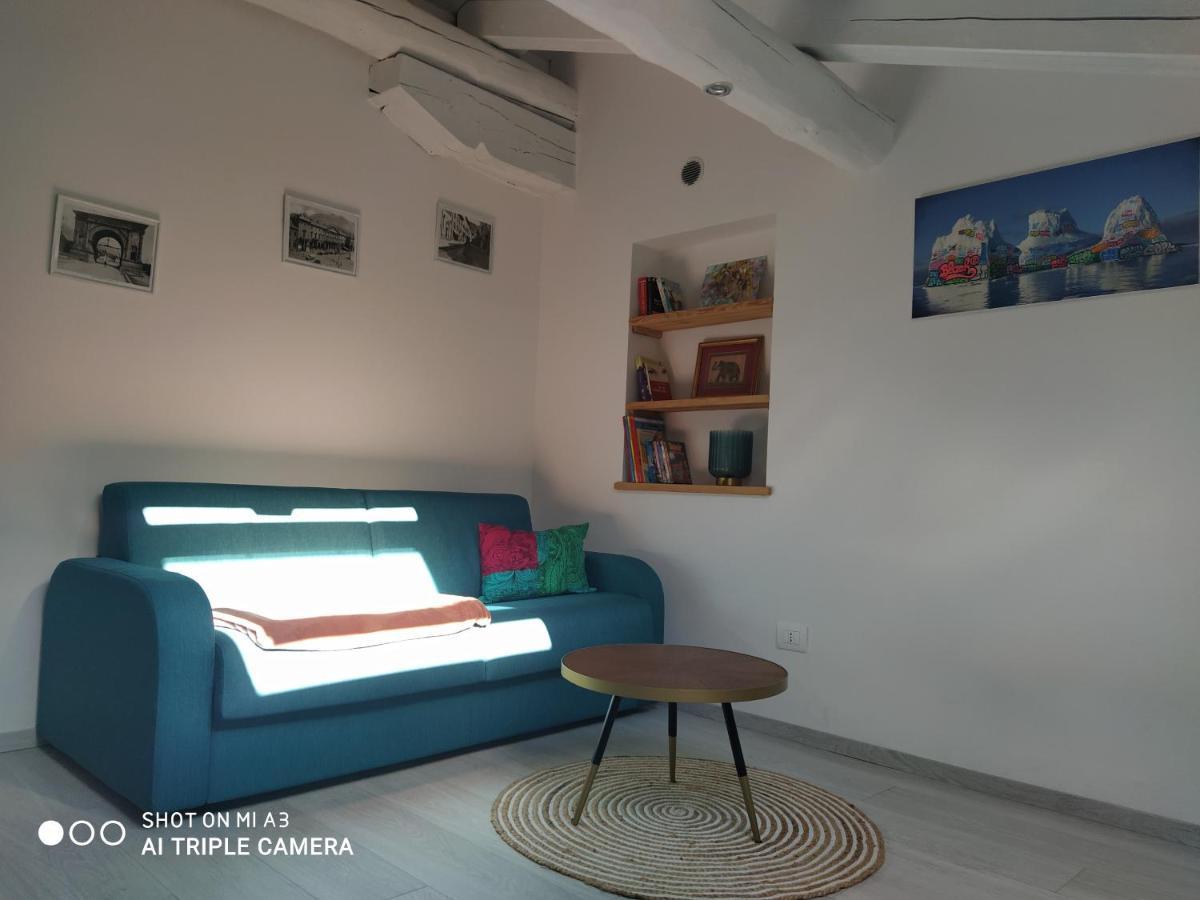 Un Oeil Sur La Cathedrale Apartment อาออสตา ภายนอก รูปภาพ